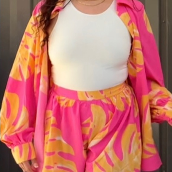 Shorts set - Picture 2 of 2